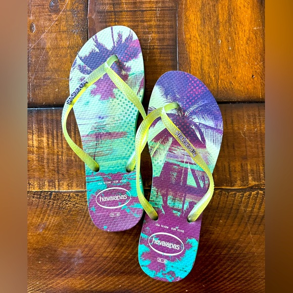 Havaianas Shoes - Havaianas Women's Slim Tropical Flip Flop Size 39/40